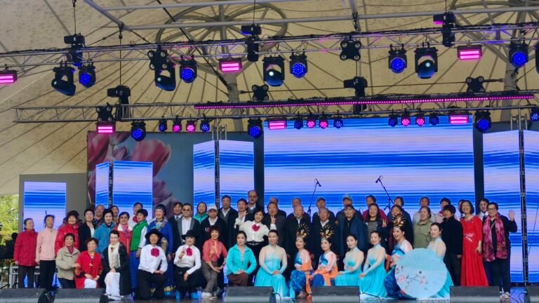 雨中绽放的文化之光——坎培拉澳华会2026 坎培拉 Floriade 花展 Stage 88 精彩回顾